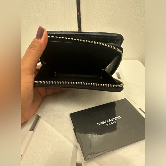 Yves Saint Laurent Black Wallet Chevron Quilting Gold Logo - Picture 3 of 16